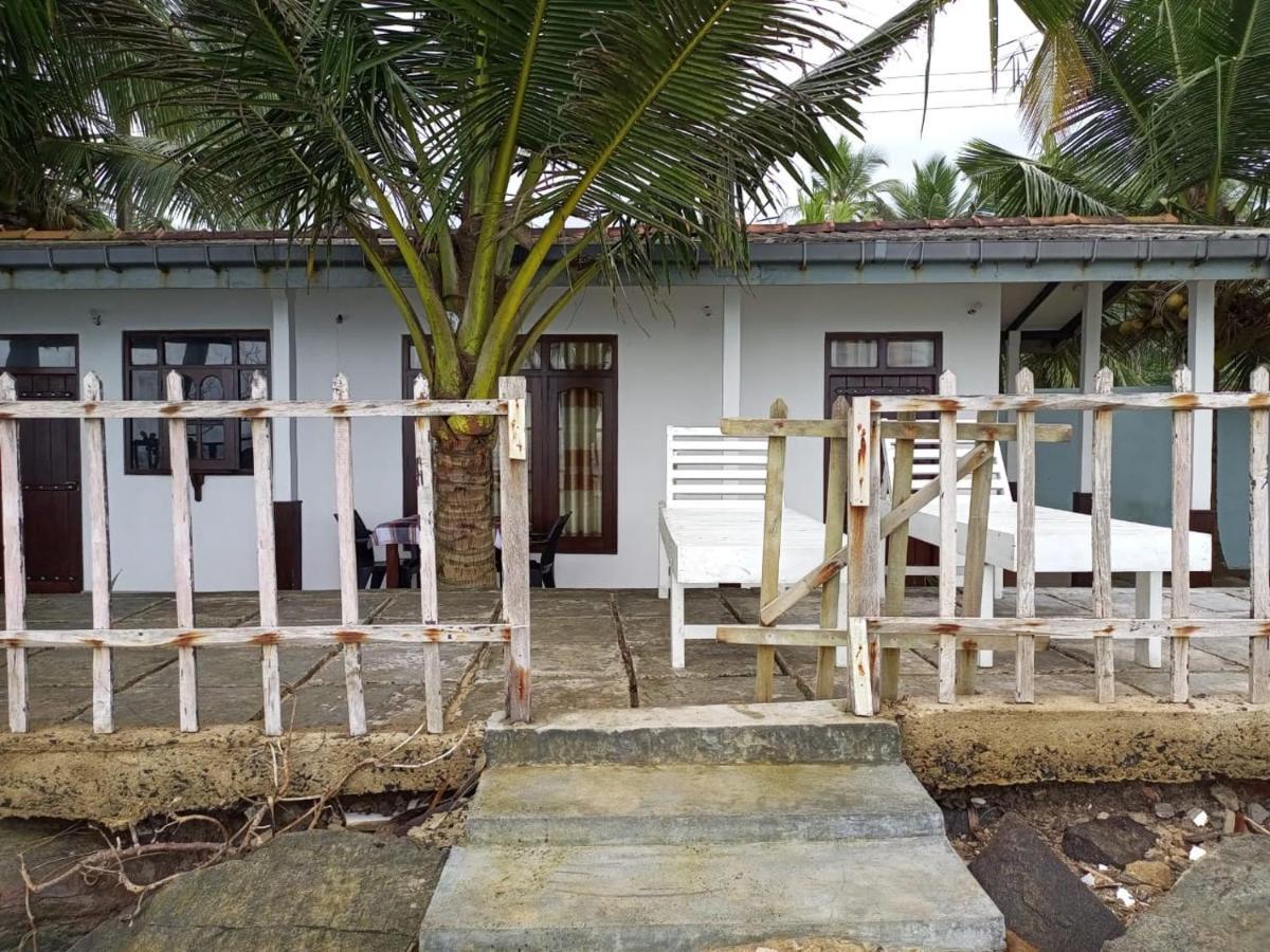Rainbow Surf Beach Hotel Koggala Luaran gambar