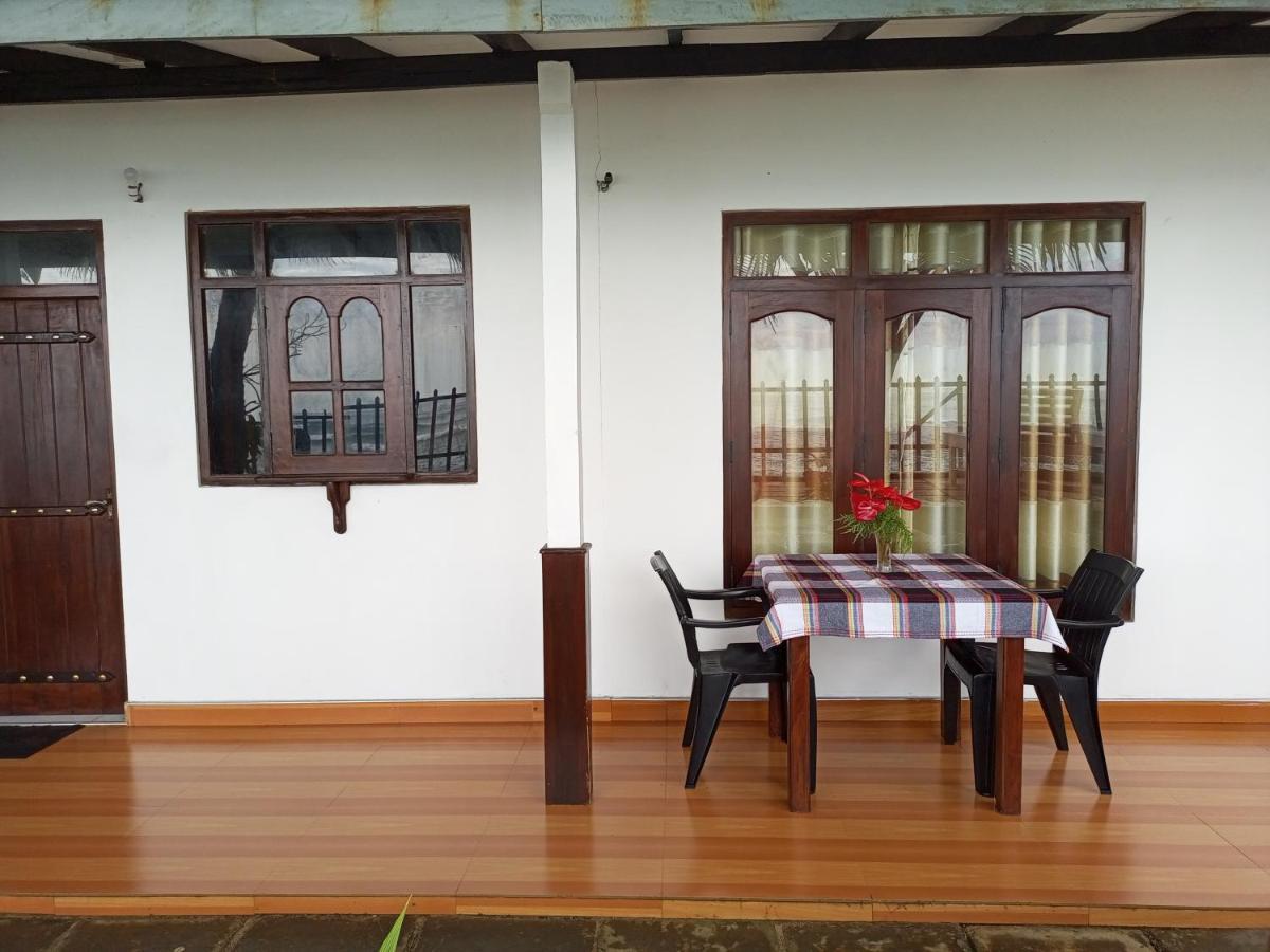 Rainbow Surf Beach Hotel Koggala Luaran gambar