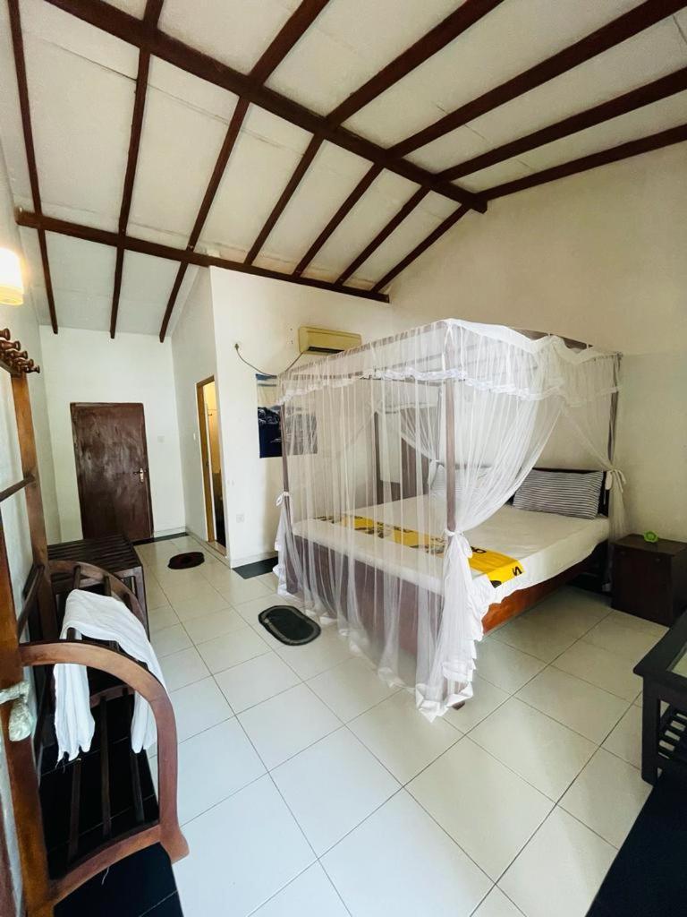 Rainbow Surf Beach Hotel Koggala Luaran gambar
