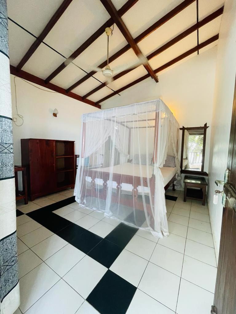 Rainbow Surf Beach Hotel Koggala Luaran gambar
