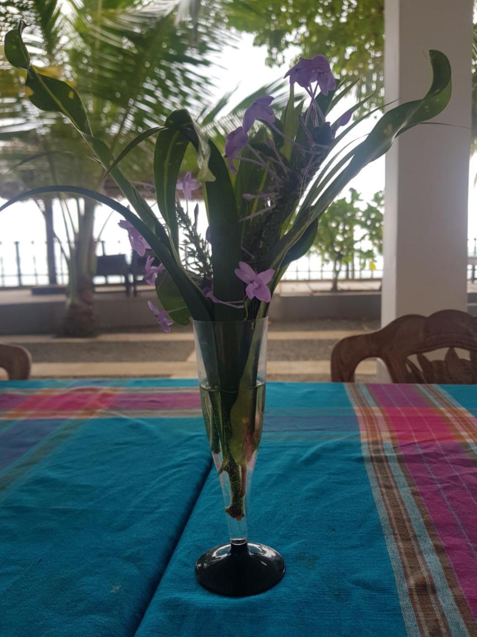 Rainbow Surf Beach Hotel Koggala Luaran gambar